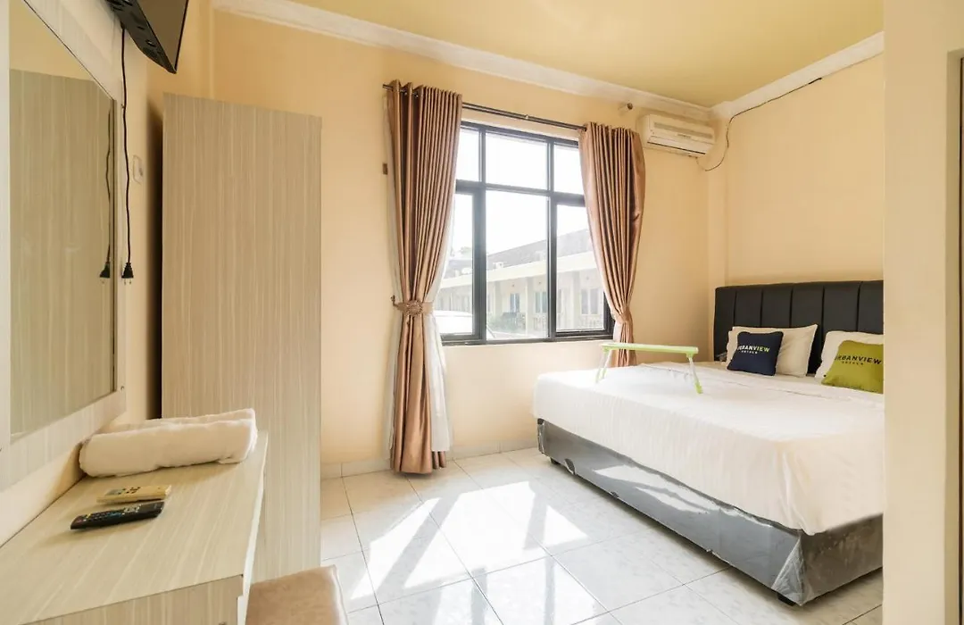 Urbanview Hotel Nugraha Palembang-1